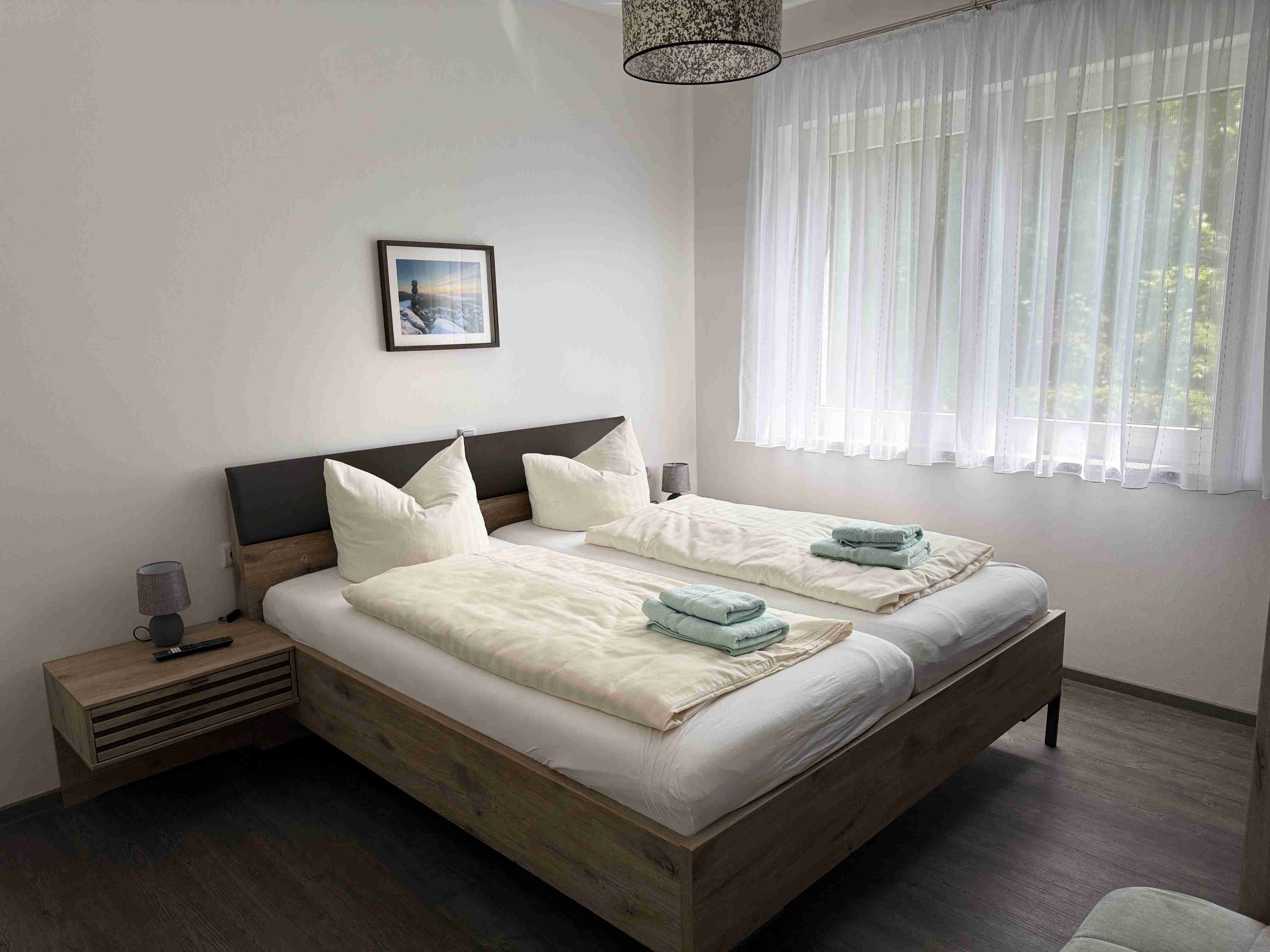 images/ferienhaus_lilienstein/wilde_hoelle/schlafzimmer1_02.JPG#joomlaImage://local-images/ferienhaus_lilienstein/wilde_hoelle/schlafzimmer1_02.JPG?width=4032&height=3024